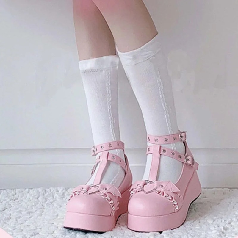 New Sweet Heart Buckle Wedges  - Mary Jane Shoes 评论和价格