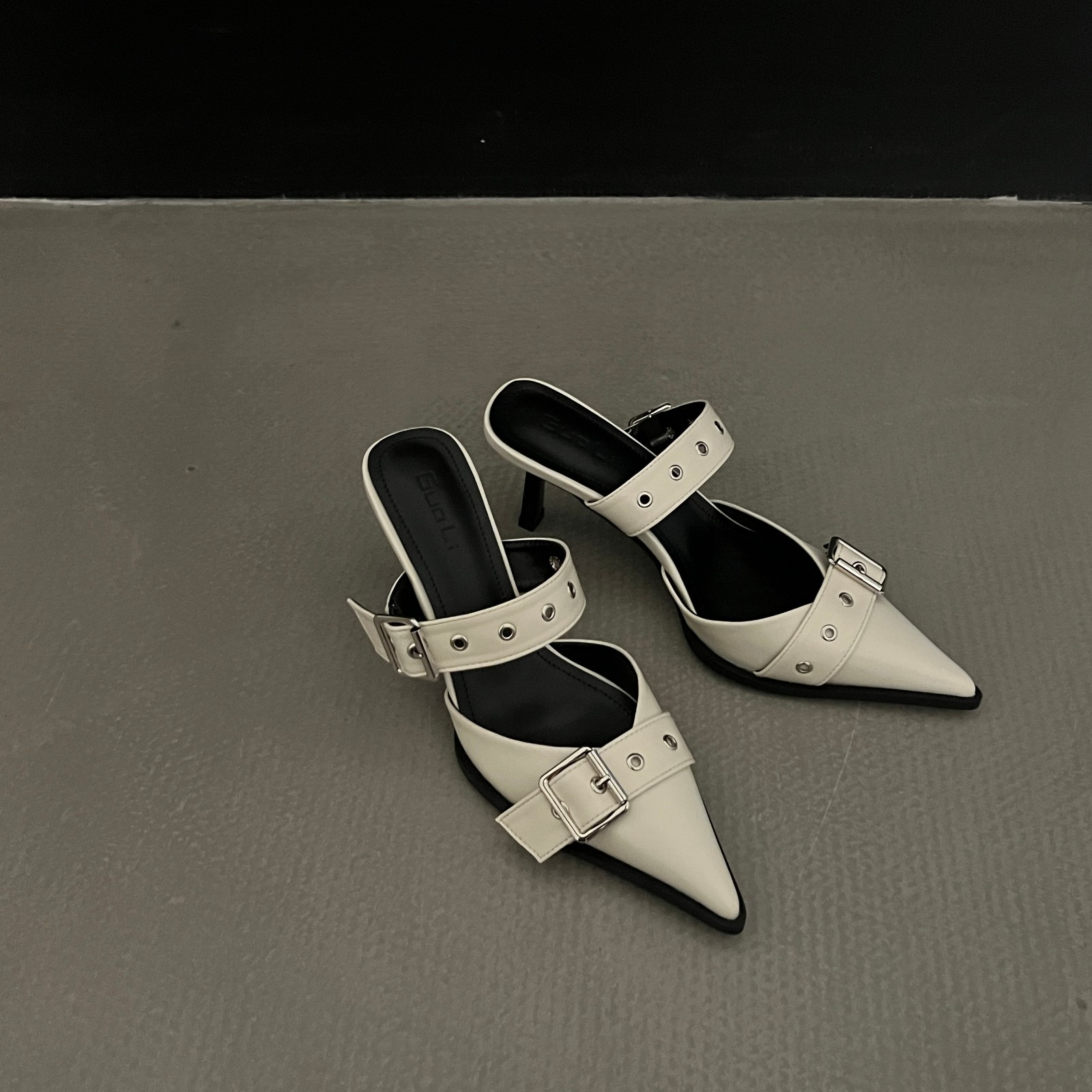 NEW Summer Pointed Belt Buckle - Women Shoes Zara 评论和价格